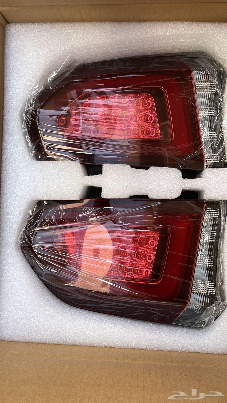 Convert a 2011-2014 Chrysler to a 2023 SRT64102021934082111