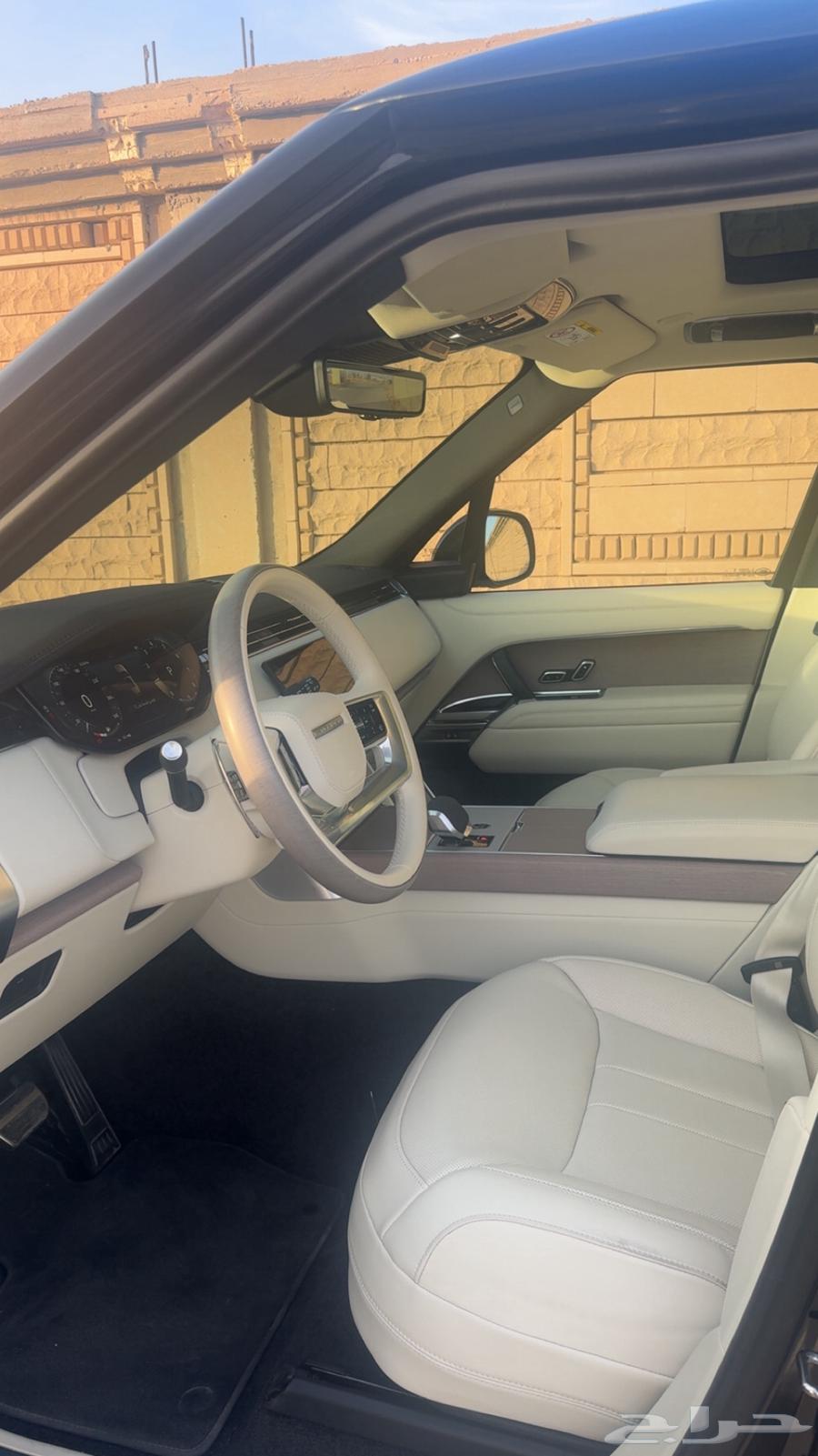 Range Rover 2024 Sold64129961240322113