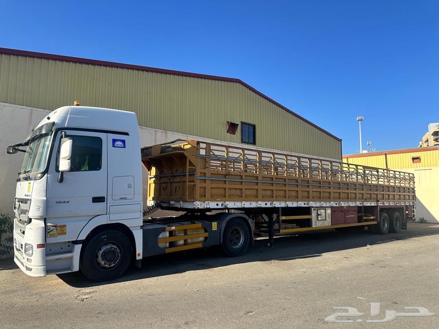 Actros Trailer with Box 201264141465268225111