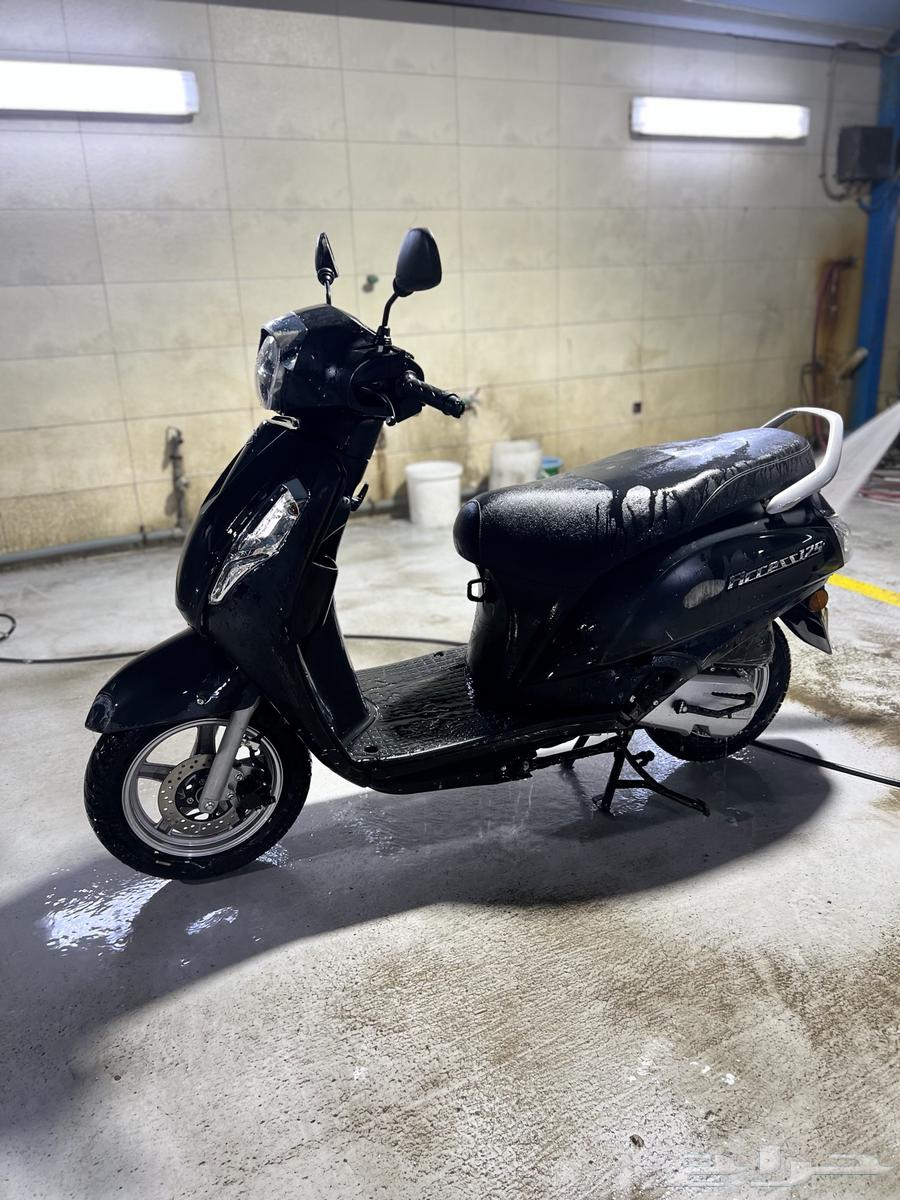 Strange Suzuki scooter driven 5,000 km64129746568065113