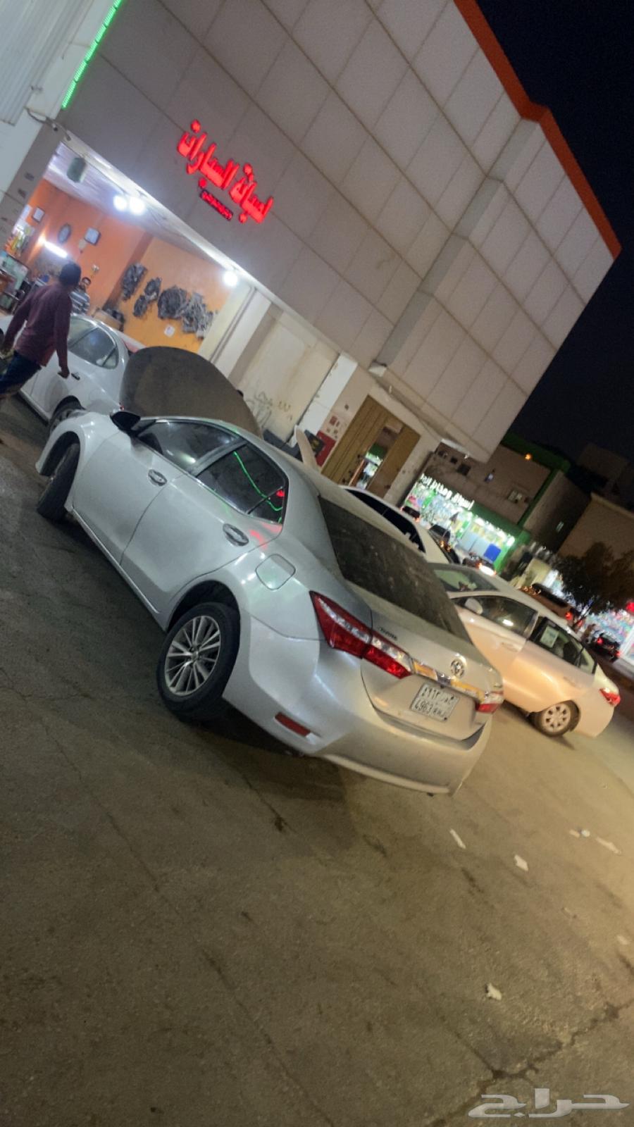 كورلا 2015 فول كامل للبيع ممشى 400 الف مالك اول السياره64143046682626112