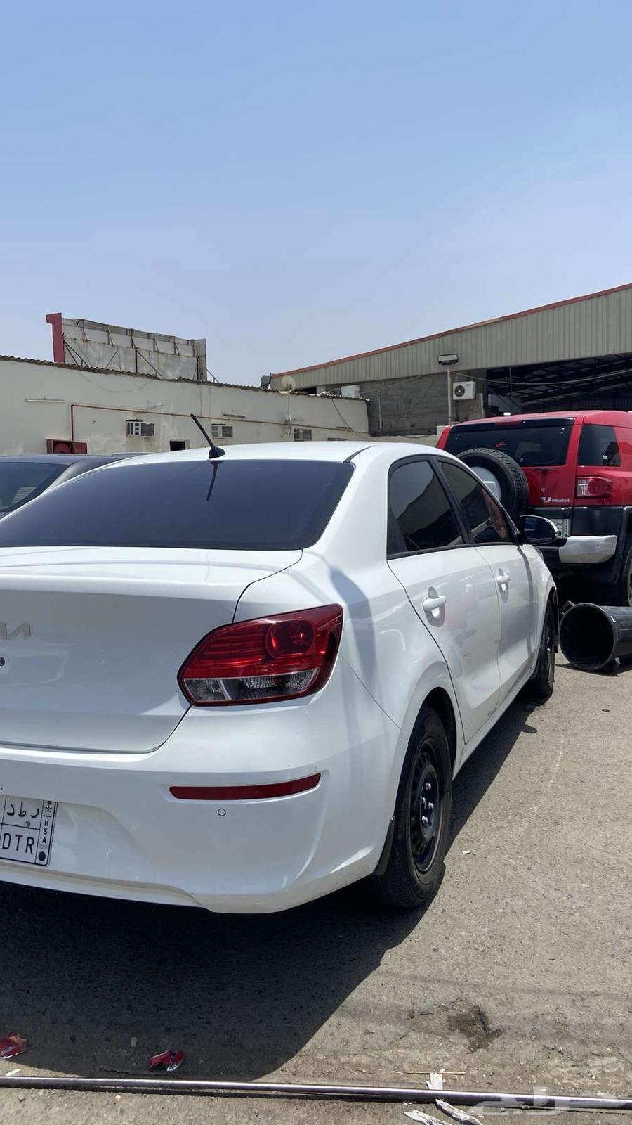 Kia Picanto 2023 model, 47,000 km driven, has 3 scratches64160754309763112
