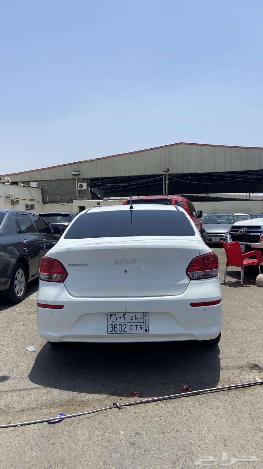Kia Picanto 2023 model, 47,000 km driven, has 3 scratches64160754309763113