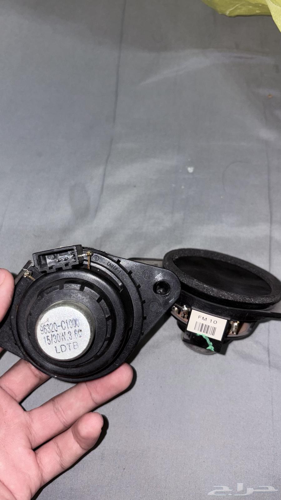 Speakers for the dashboard of 2017 Sonata64168097723649110
