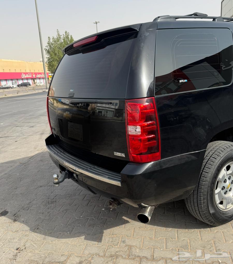 Chevrolet Tahoe LT 2011 Black Double Cab Short64142846174977111