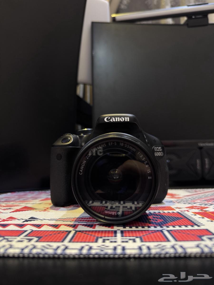 Canon 600D Camera with Two Lenses63908010422785110
