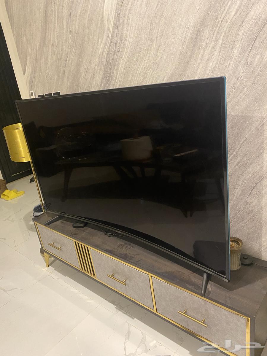 Broken 65-inch curved screen for sale63919320423426110