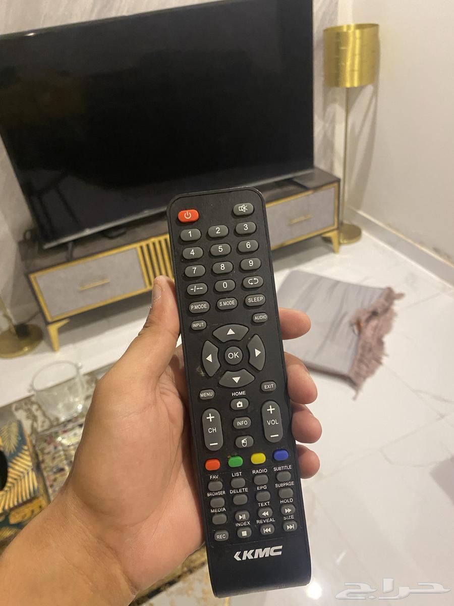 Broken 65-inch curved screen for sale63919320423426112