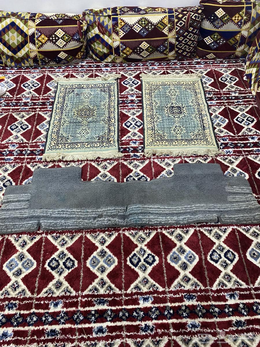 فرشات ارضيات صالون من 90 الى 97 وكالة بحاله جيده64141485192323113