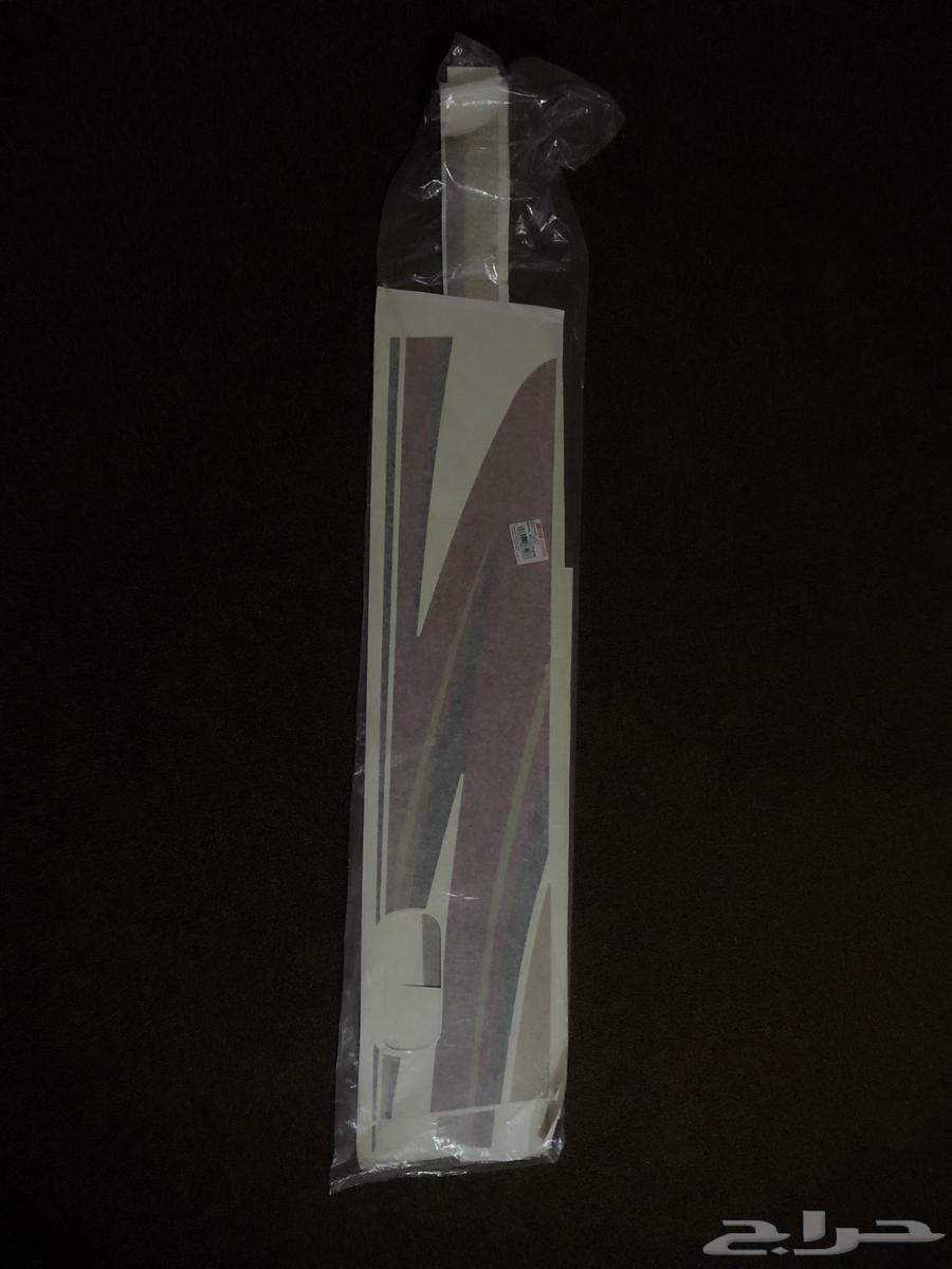 2002 and 2001 Hiluxat Lines Double Sim64156090318211110