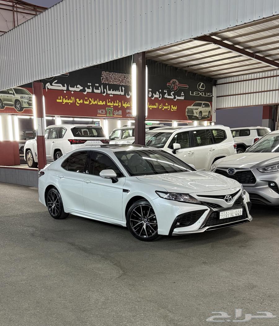 تويوتا كامري SEموديل 2023 عداد 93 الف64163967266562111