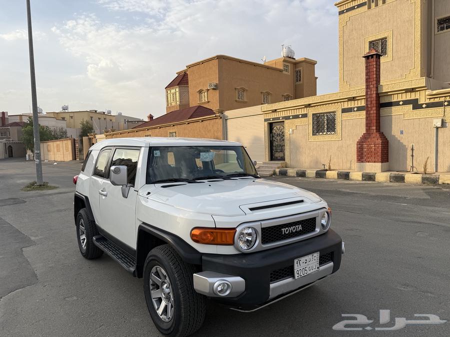Toyota FJ 2016 Full Option Saudi No. 264141483242755112