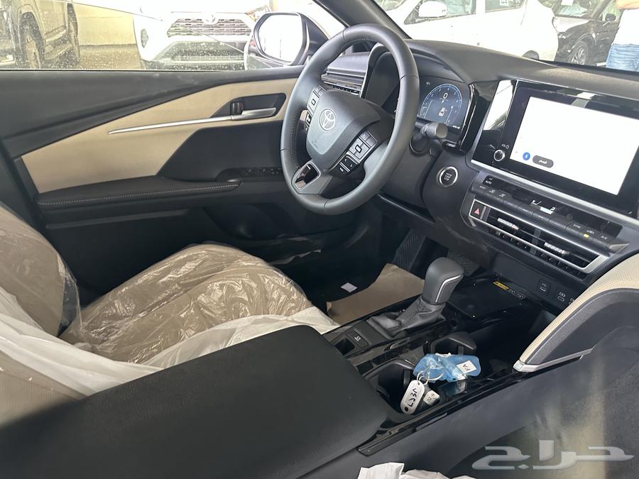 كامري بنزين LE بطاقه جمركيه موديل 202564161471634177113