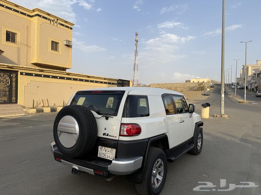 Toyota FJ 2016 Full Option Saudi No. 264141483242755114