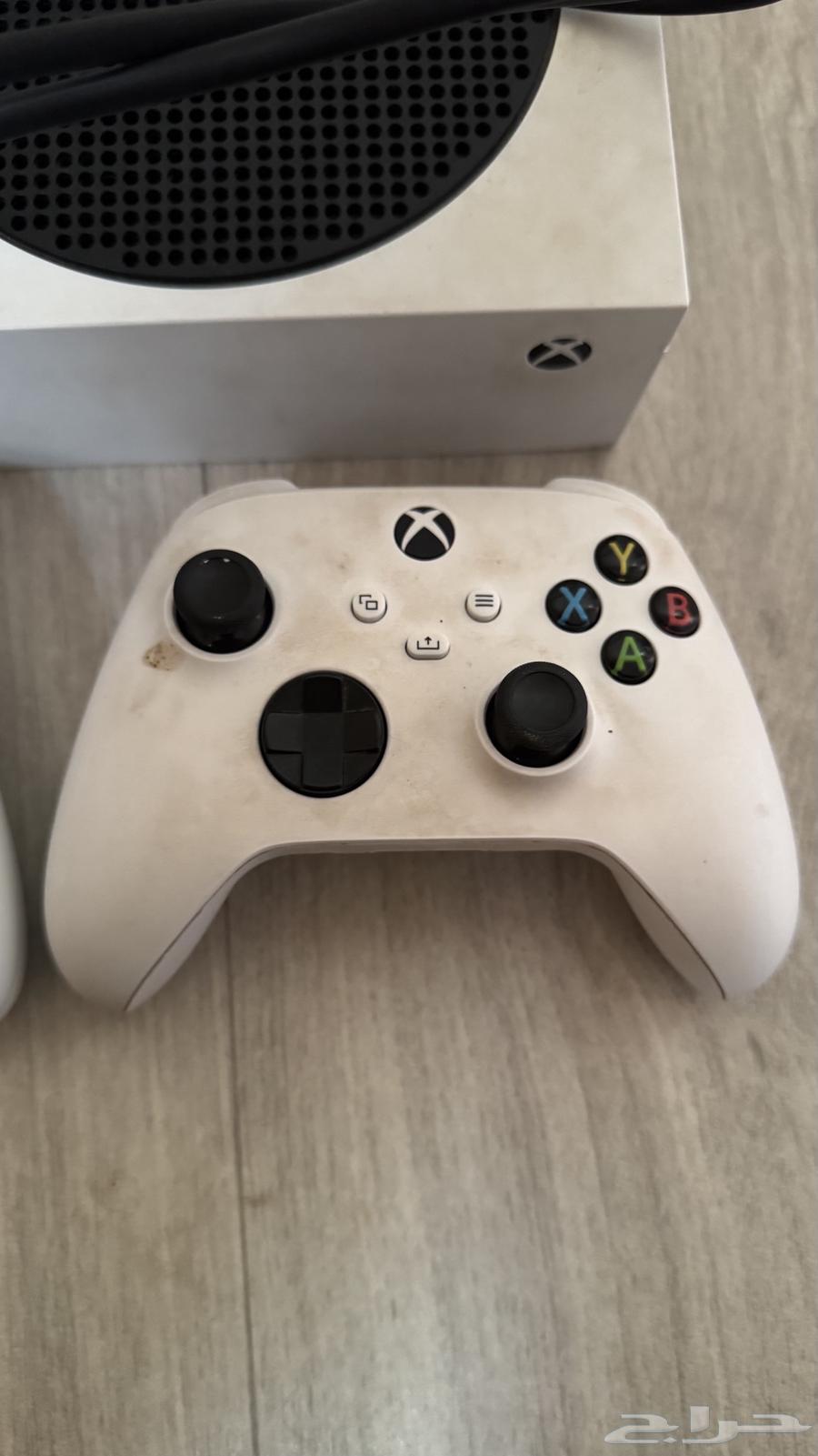 Xbox Series S in very good condition, 100% functional63928773271939111