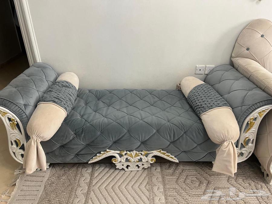 Furniture, carpet, air conditioner, table, Turkish carpet, treadmill63673067540609114
