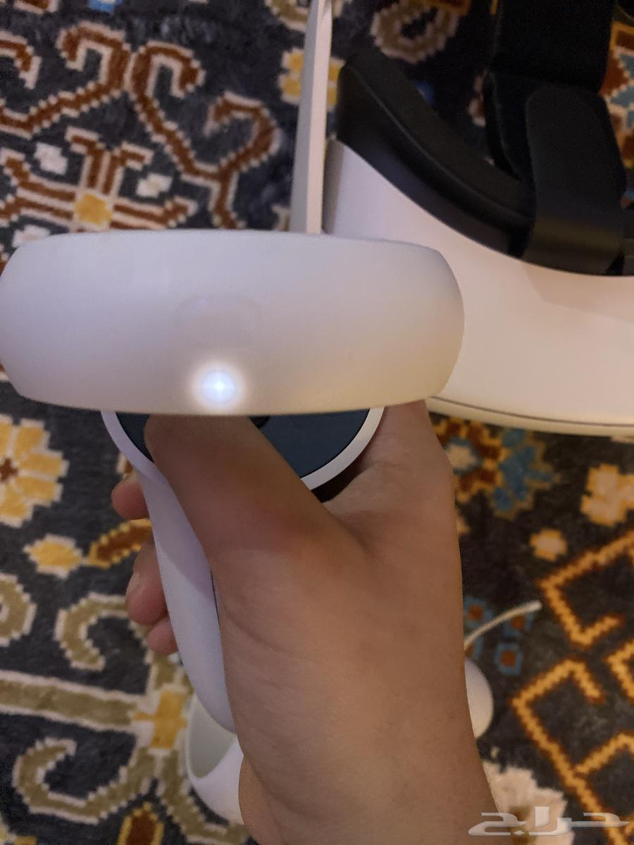 Oculus Quest 2 virtual reality headset for sale63933767633793113