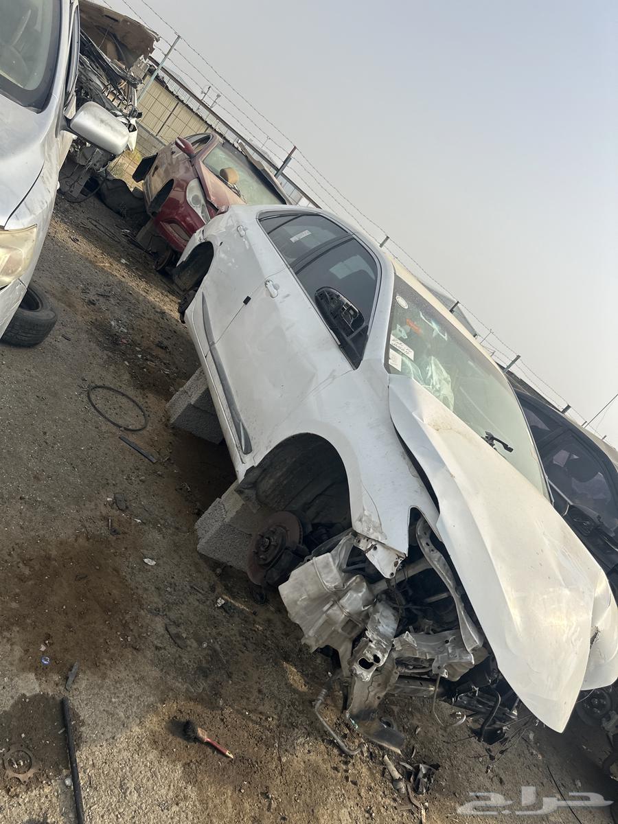 كامري موديل 2017 تشليح للبيع قطع غيار64176823361153111