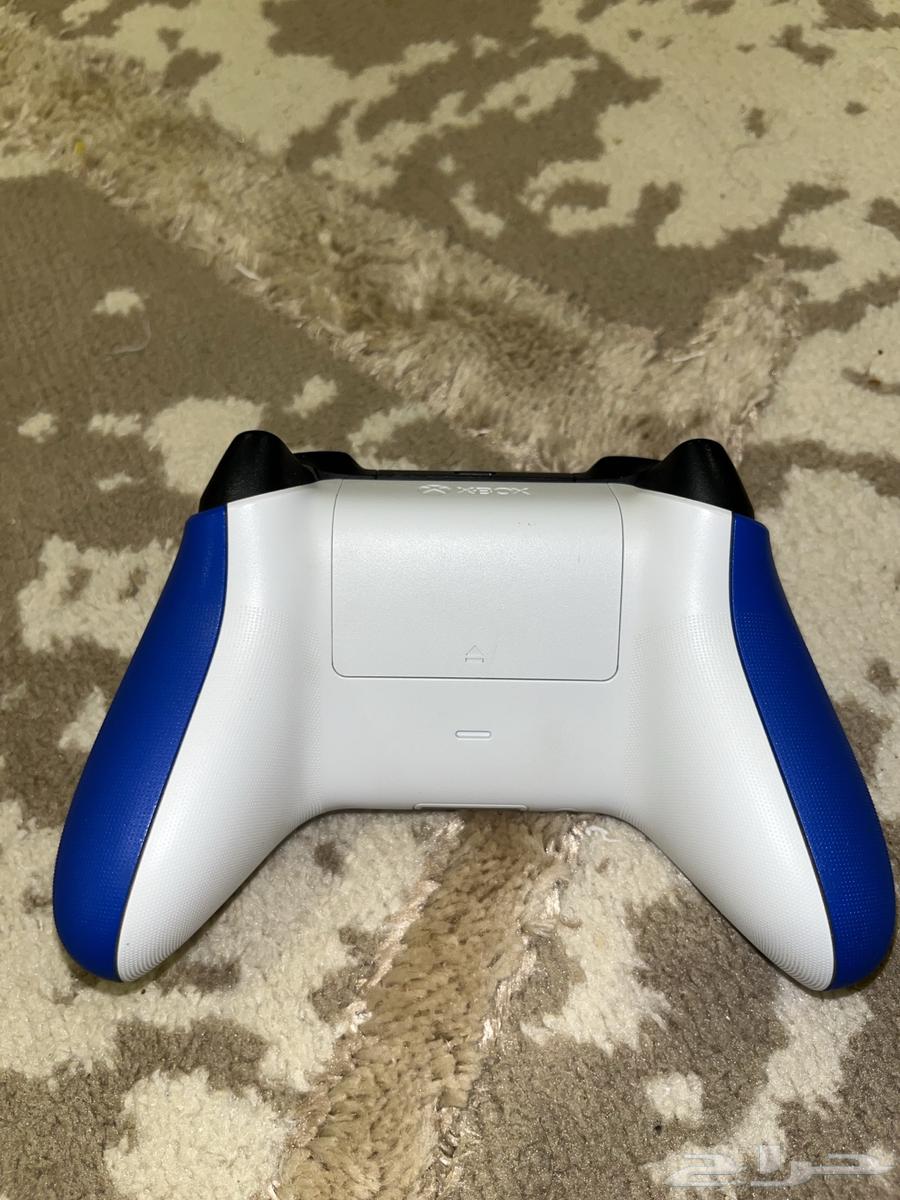 يد Xbox Series X S63938276193027114