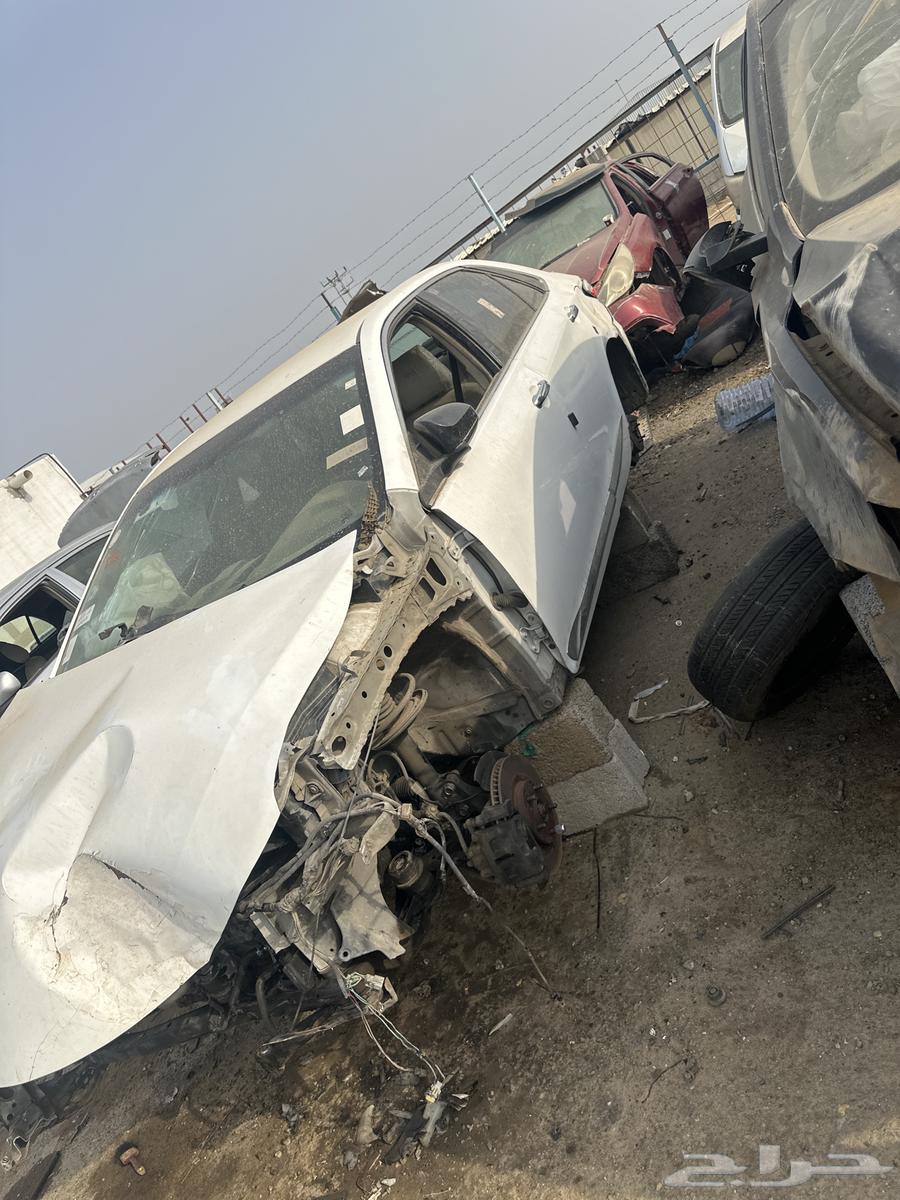 كامري موديل 2017 تشليح للبيع قطع غيار64176823361153110