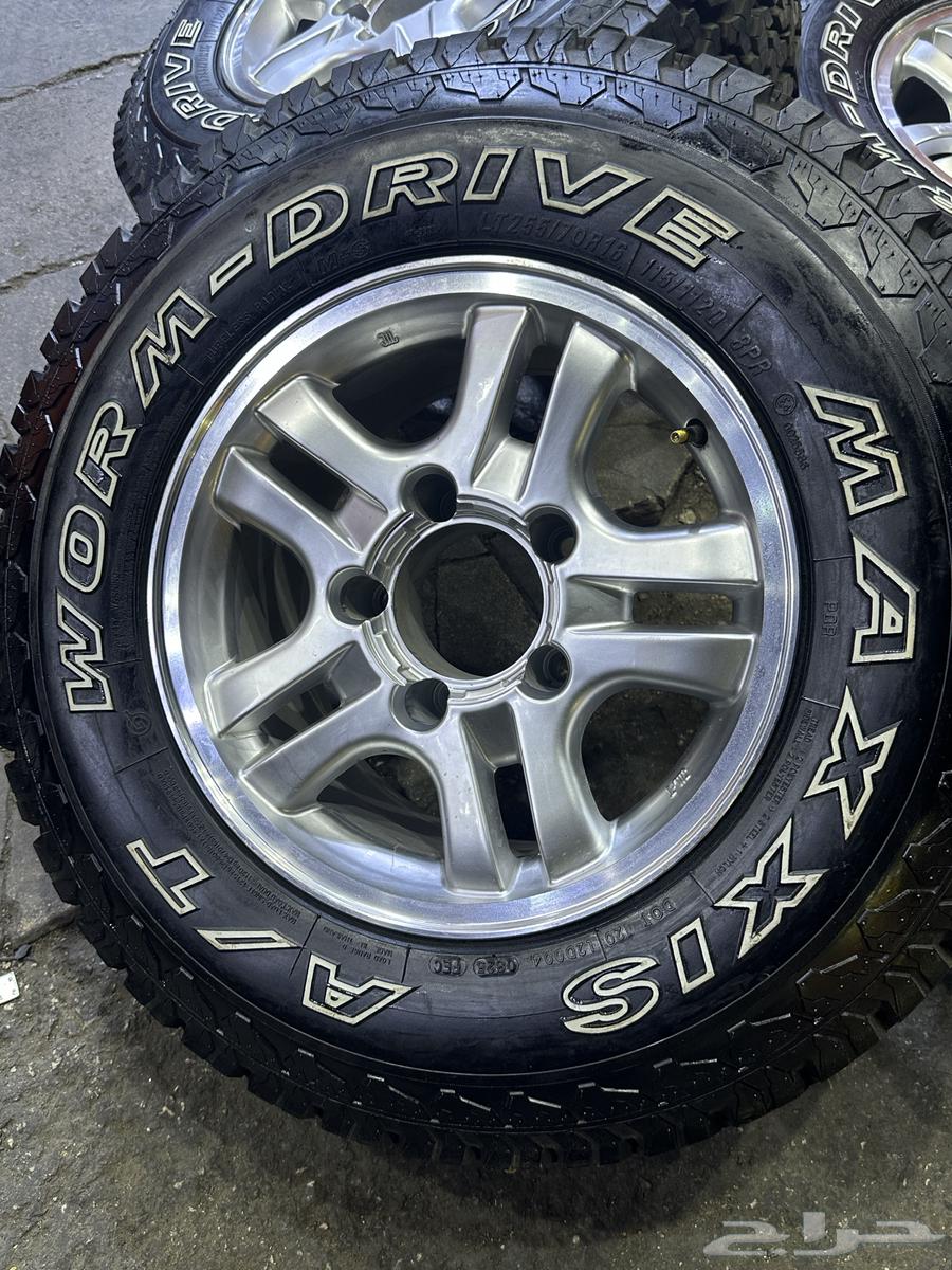 جنوط لكزز الحميد مع كفرات ماكسس ربع وشاص مقاس 1664174661436930114