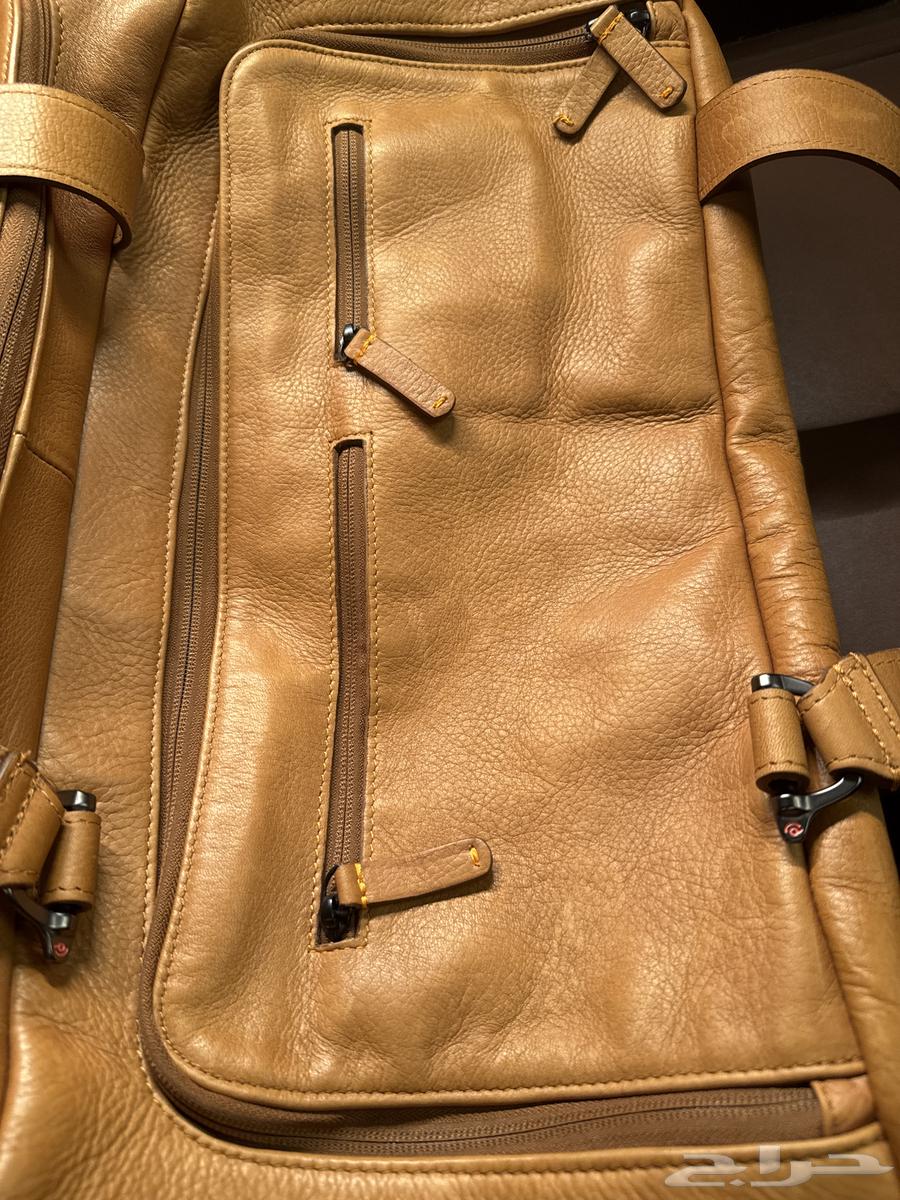 Discommon Weekender Leather Bag, Full-Grain Pebbled Leather, Camel Color63927537663361114
