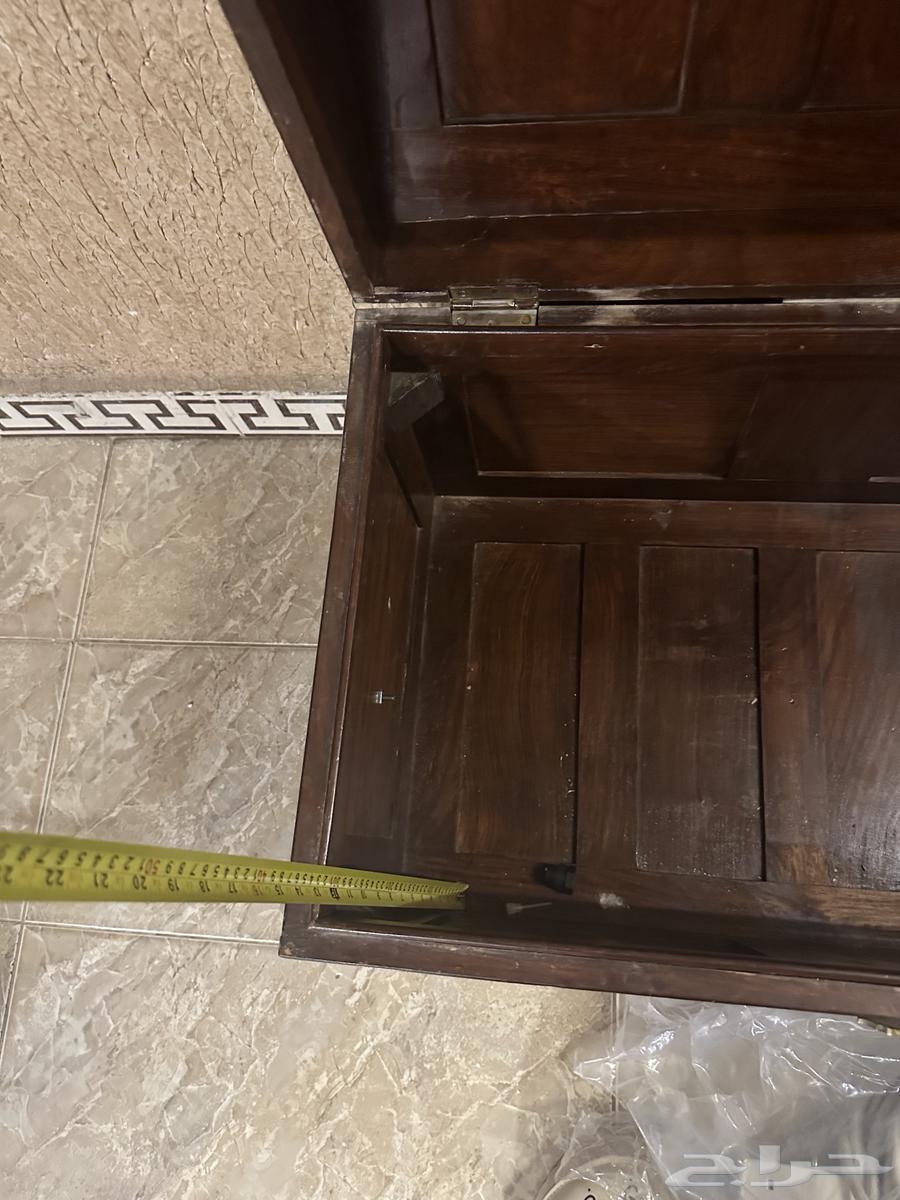 Old storage box63670001081474113