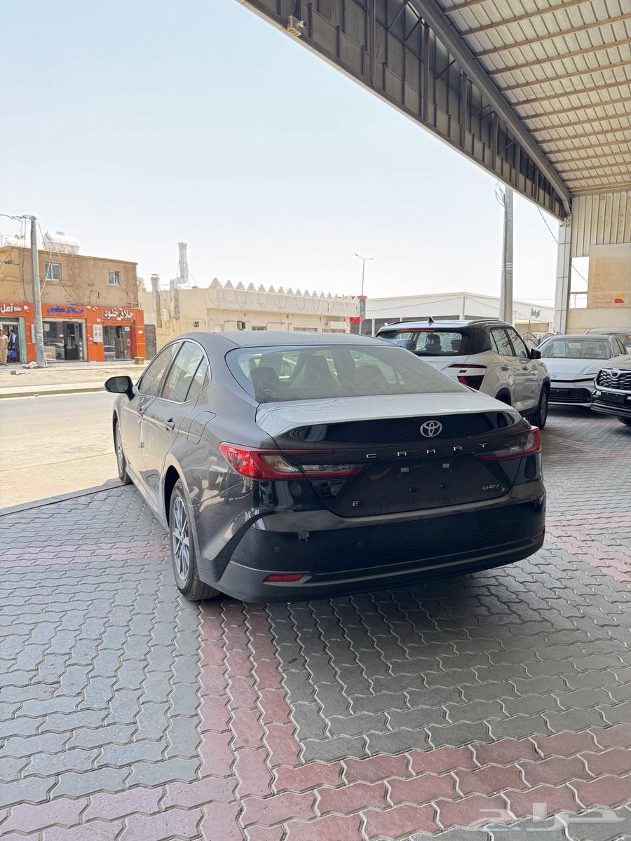 تويوتا كامري E هايبرد 202564185015355650113