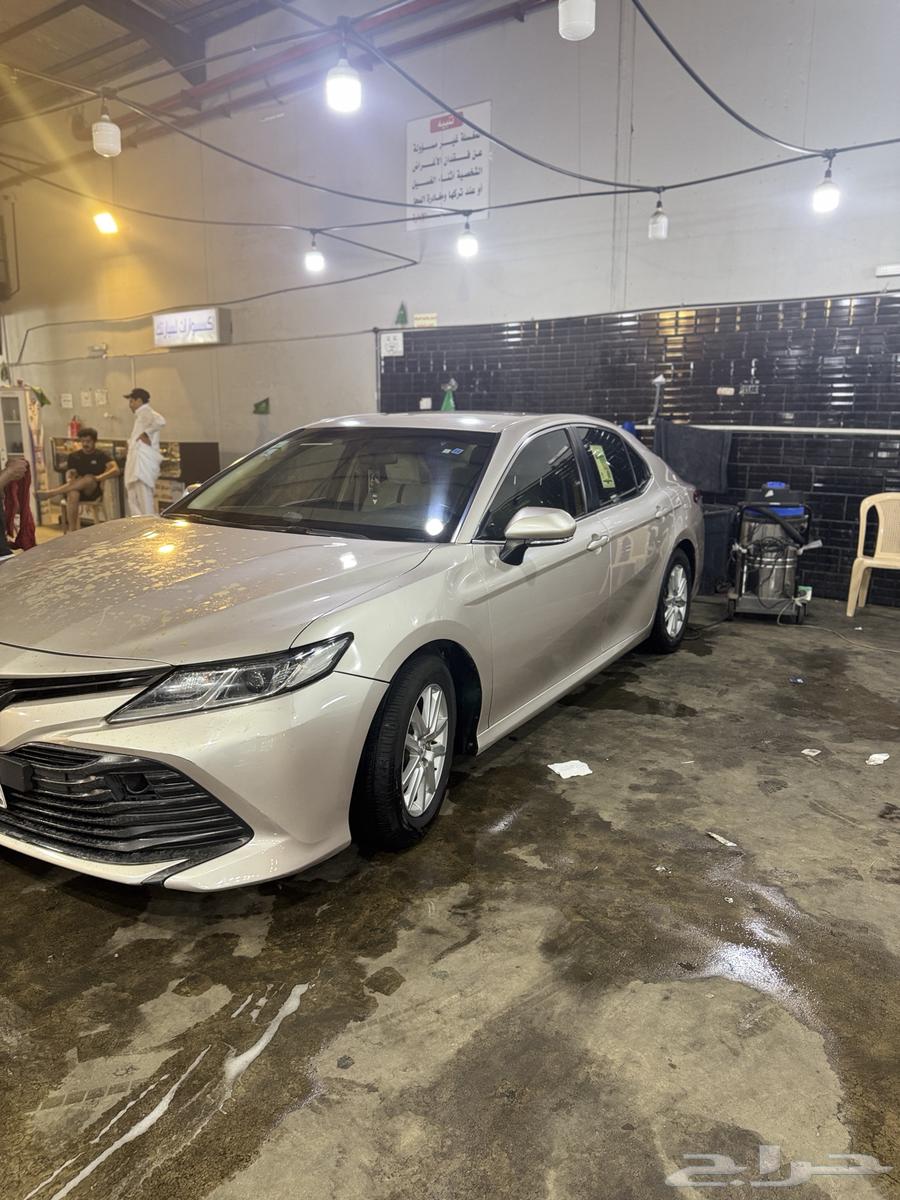 كامري 2018 ذهبي LE64204659060482111