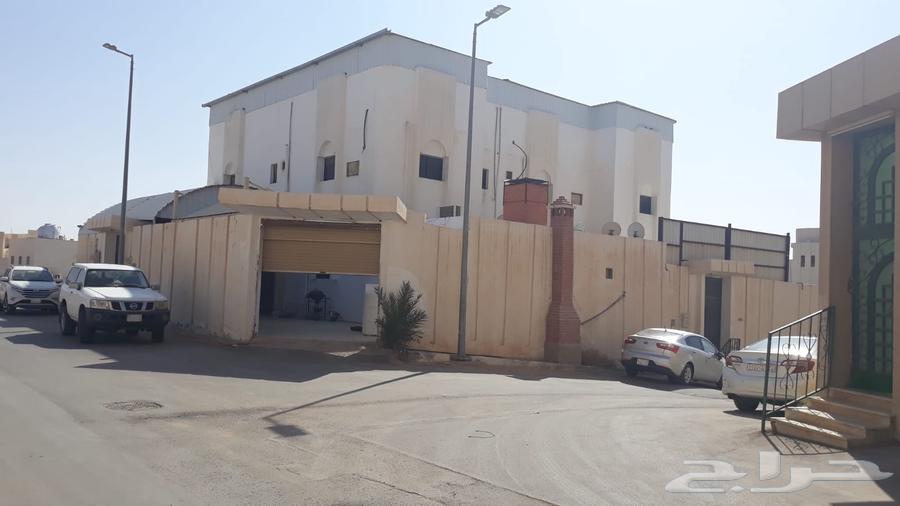 Villa for sale in Buraidah, Al-Basatin neighborhood, on 4 streets63612661749506114