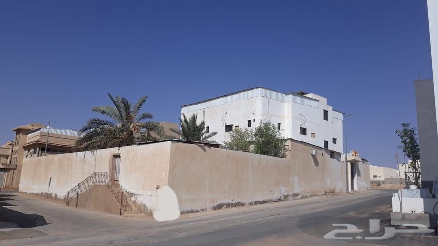 Villa for sale in Buraidah, Al-Basatin neighborhood, on 4 streets63612661749506111
