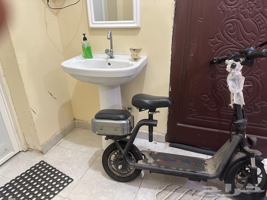 Semi-new scooter used for less than a month63927674317315110