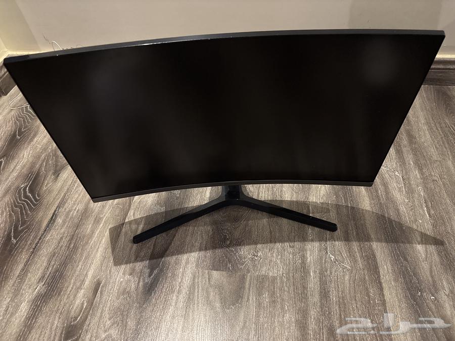 A Samsung screen with a small visible line64204890736513111