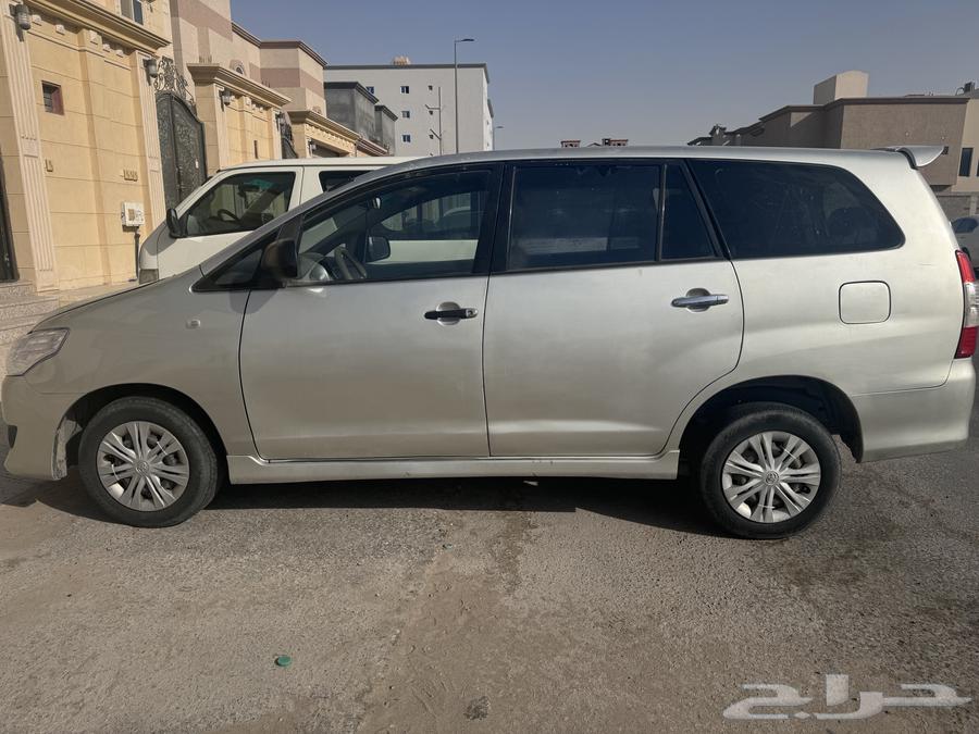 سيارة تايوتا انو ا للإيجار الشهري64180344048387111