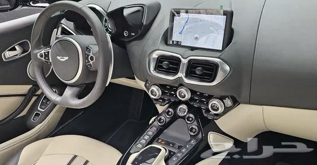 Austin Martin Vantige 2nd Generation 4.0 V8 Roadster 202464201130227075112