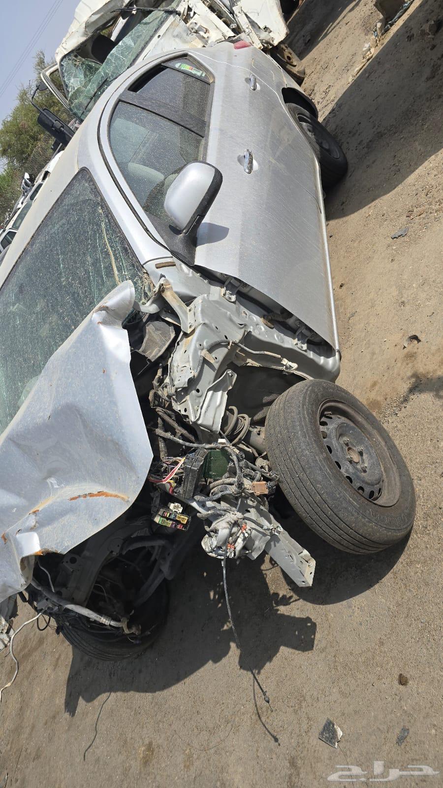 قطع غيار نيسان صني 2014 الى 2018 مستعمل اصلي64172751247107111