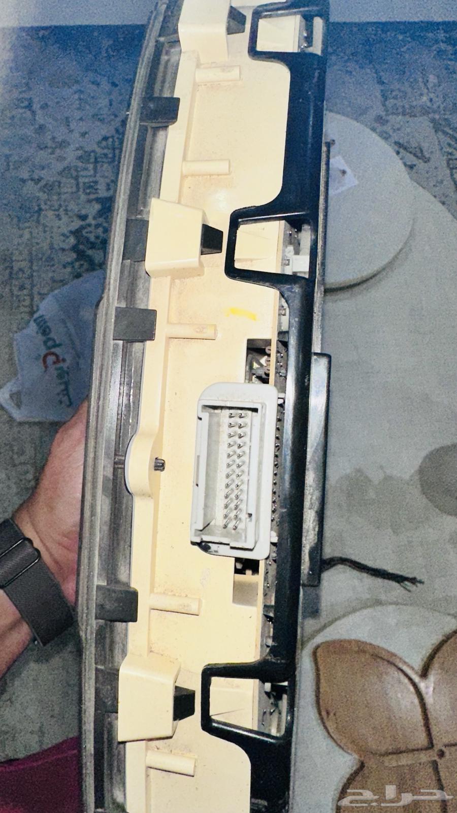 GMC dashboard with white background64220181096833113