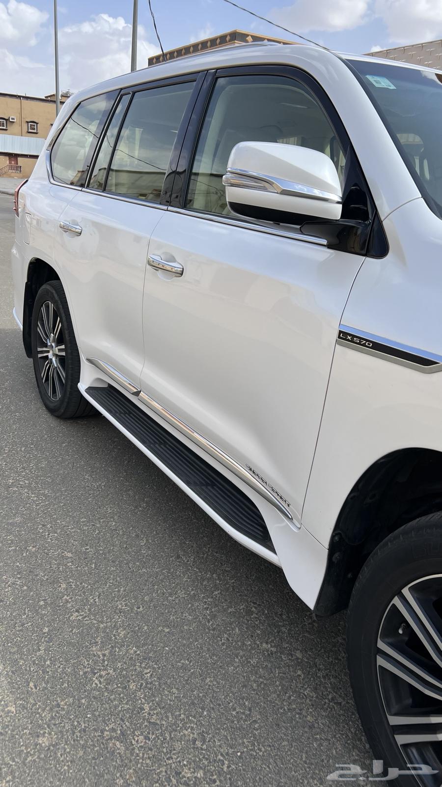 للبيع جيب لكزس 2018 فل كامل السوم 240 والبيع قريب64213746022657114