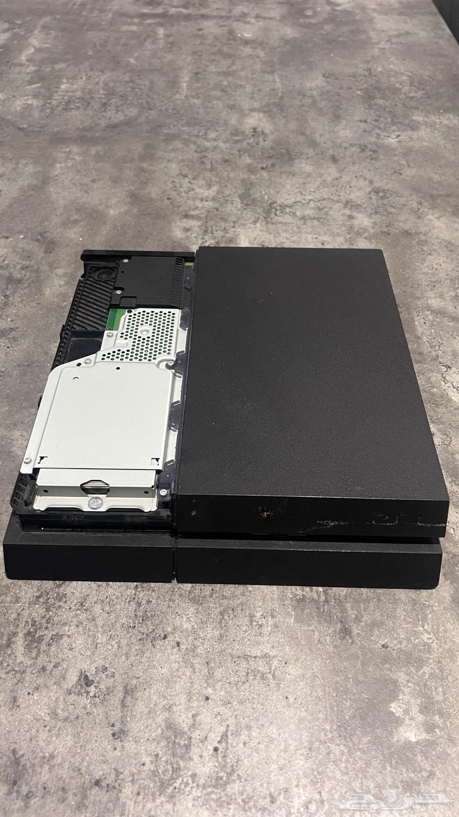 For sale Sony 4, very clean63971231892867111
