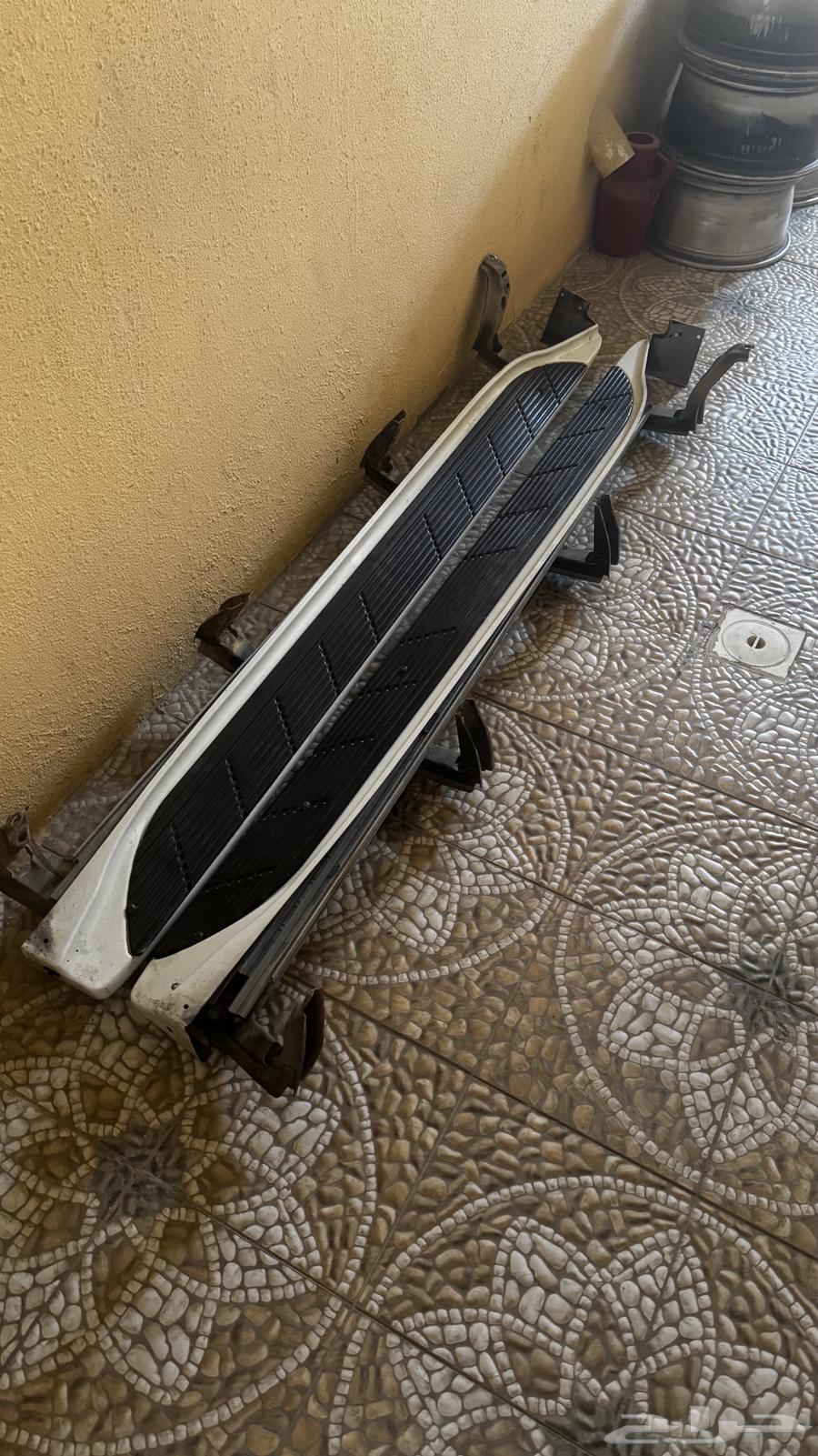 دعاسات لاندكروزر ابيض لؤلؤي مع الامنيوم سليمه64223770612993111