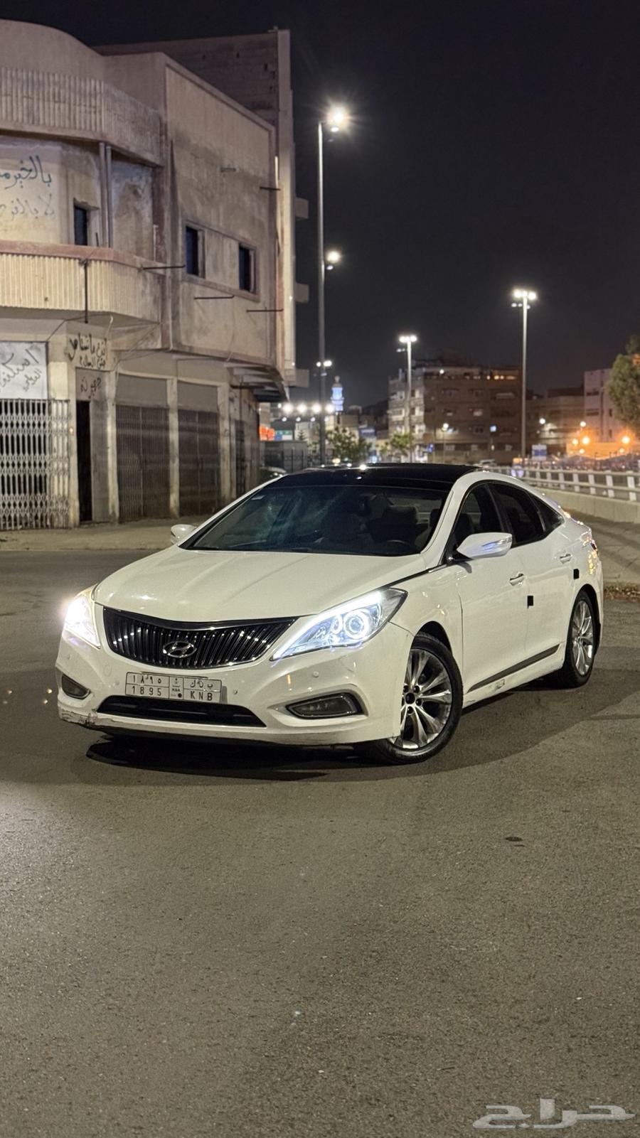 ازيرا موديل 2012 نص فل للبيع64226930136578110