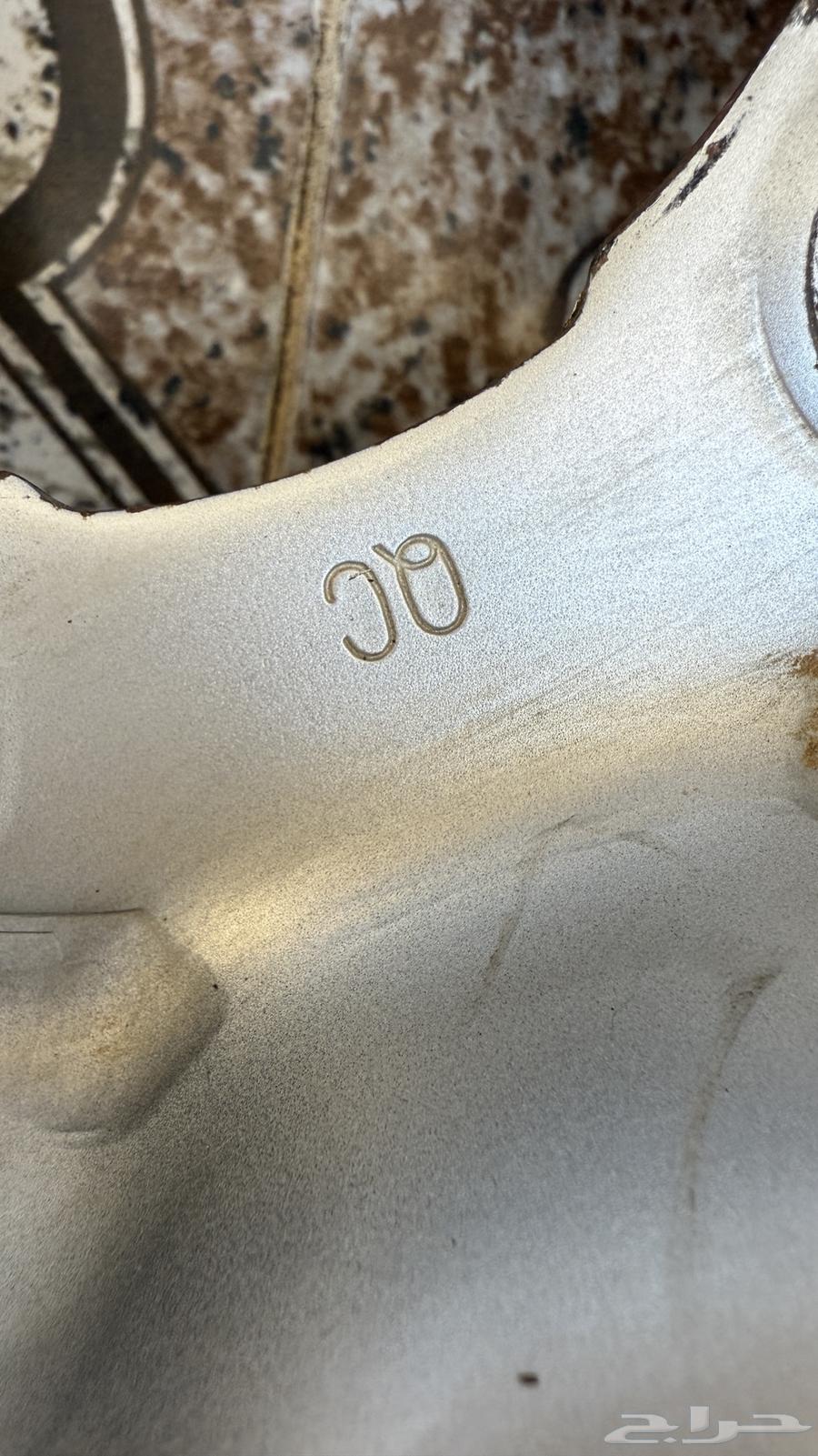 للبيع جنط ديزل اصلي وكالة للربع والشاص64223272098691111