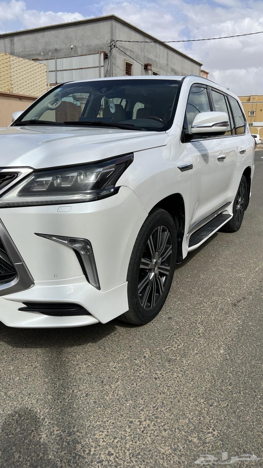 للبيع جيب لكزس 2018 فل كامل السوم 240 والبيع قريب64213746022657110