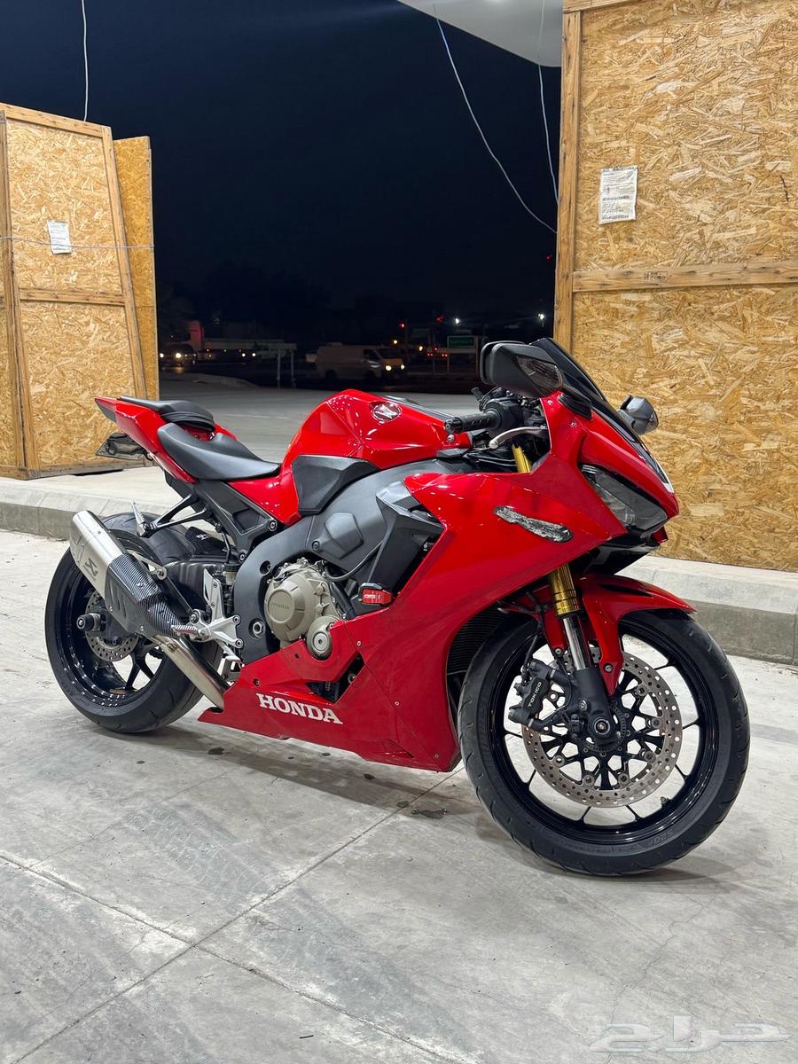 دباب هوندا 1000 RR موديل 201764220611354881110