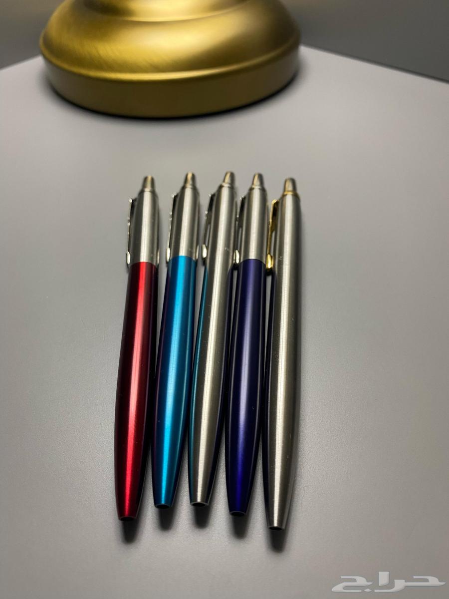 Parker pens available in small quantity63955303325954112