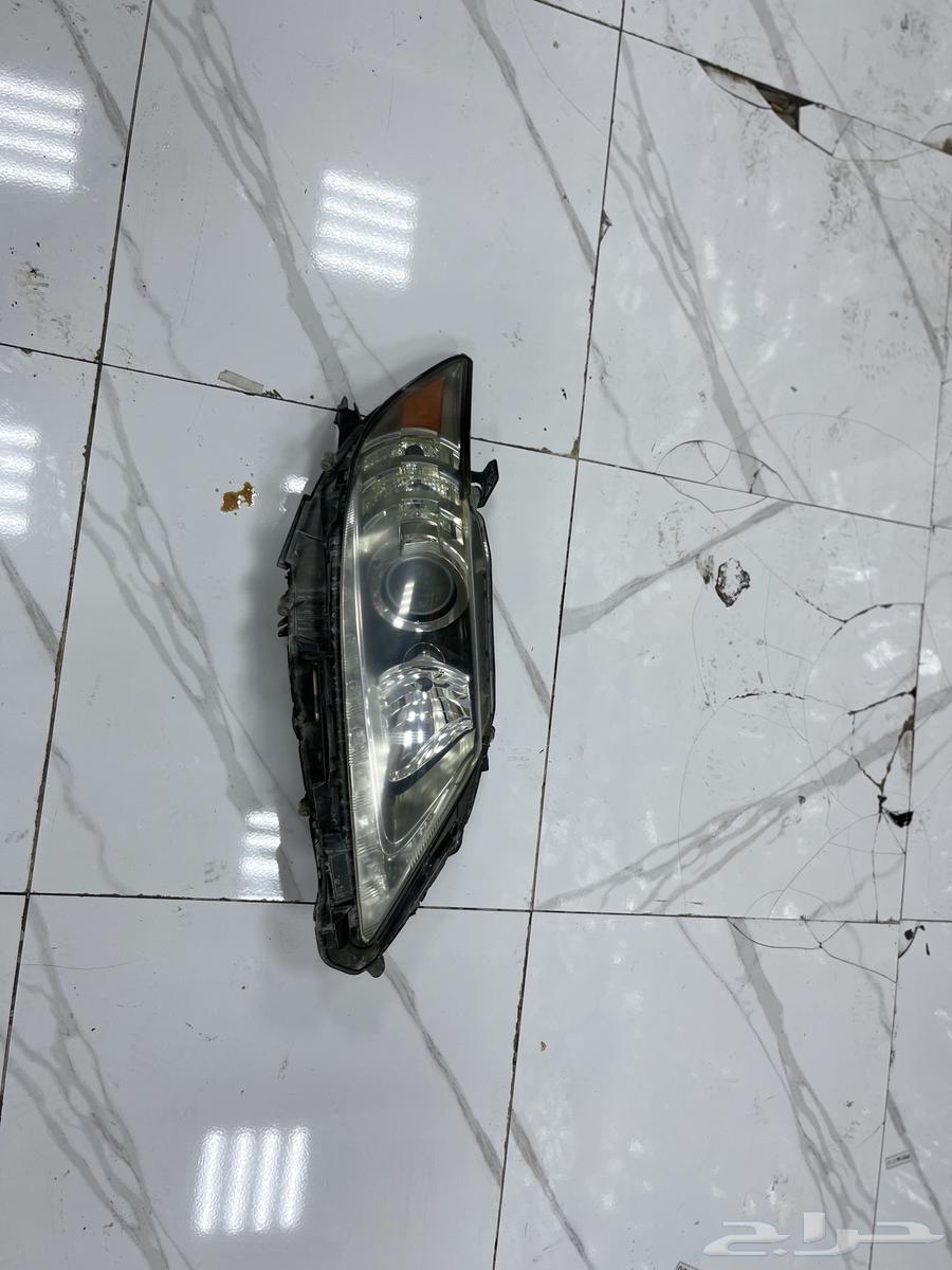 انوار لكزس اصلي وكاله مع شبك ومحولات الزنن اصلي وكاله64223271767555110