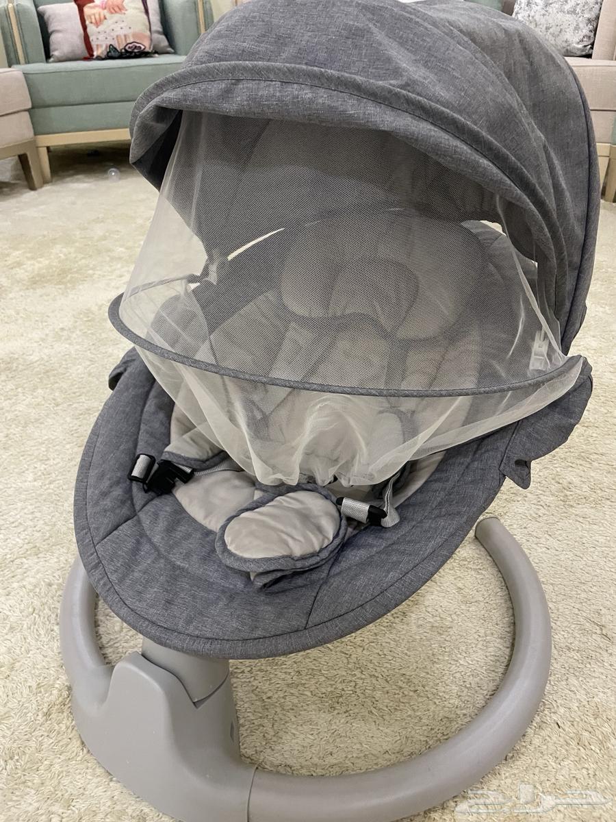 كرسي هزاز وكرسي سيارة اطفال نظيفة63958975742081111