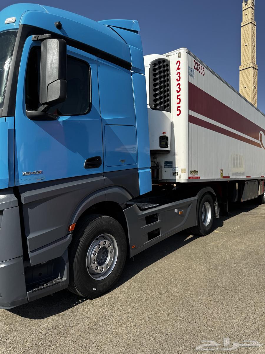 تريله النقل البضايع وغير براد ستاير. دخلي وخارجي سعوديه64213335074306110