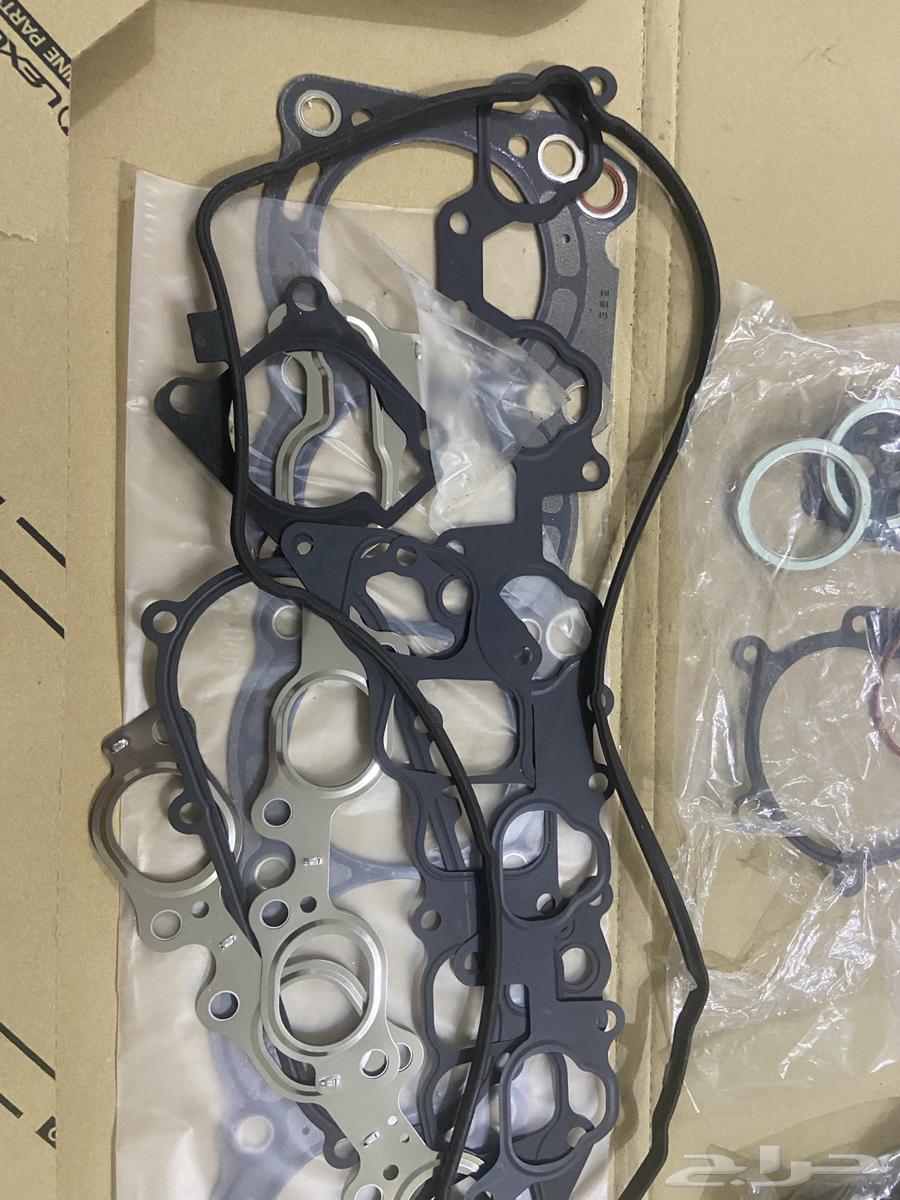 طقم قازقيتات وجلد لمكينة لاندكروزر V6 من موديل 2007 وتحت64221422438785113