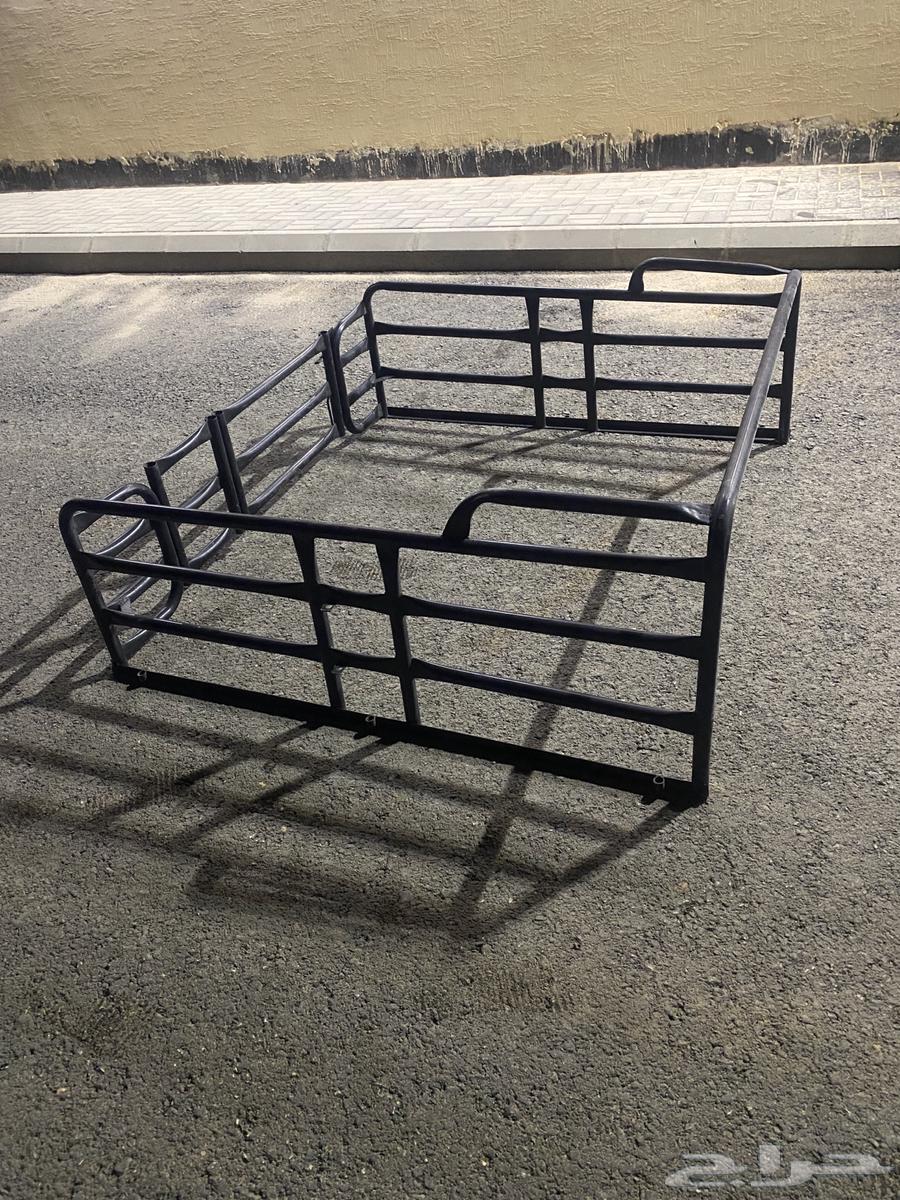 He tightened the screws and mounted it on the helix64226324154497111